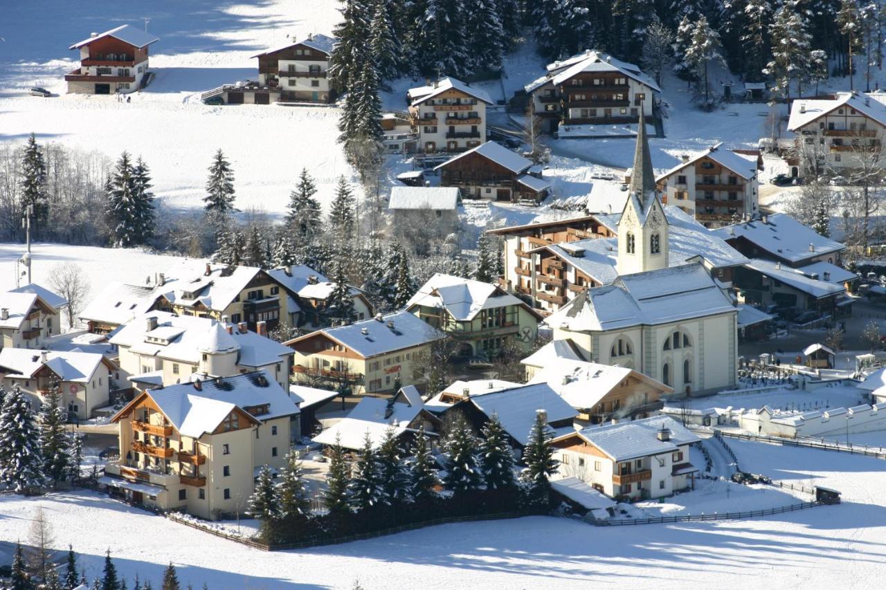 Hotel Chalet Corso St. Vigil Exterior foto